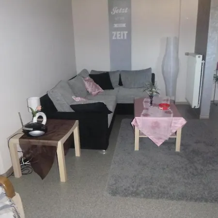 Apartament Brigitte Karst *