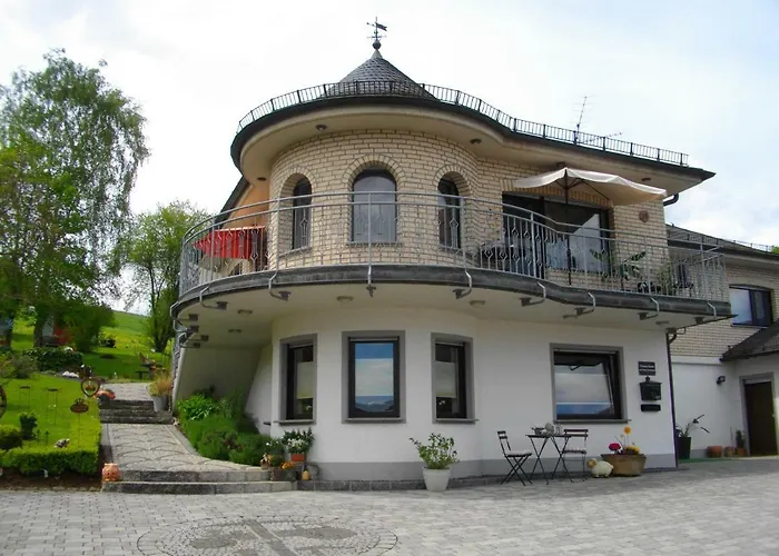 Apartament Brigitte Karst *